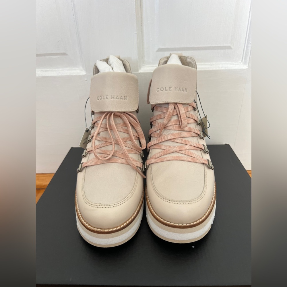 BRAND NEW COLE HAAN ground zero boots size 8